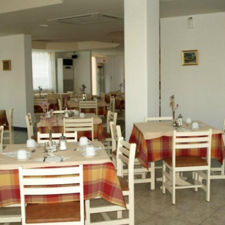 Alfa Hotel Колимбия Екстериор снимка