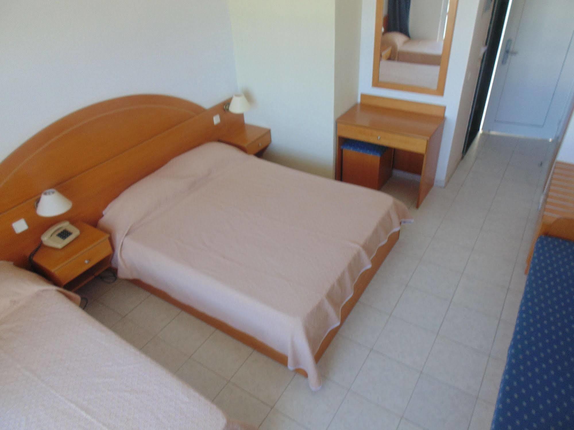 Alfa Hotel Колимбия Екстериор снимка